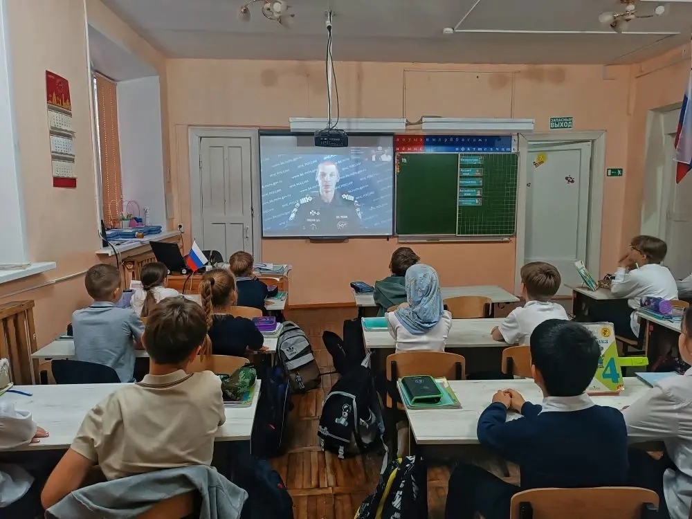 "Правила безопасности и мерах поведения на водоемах"